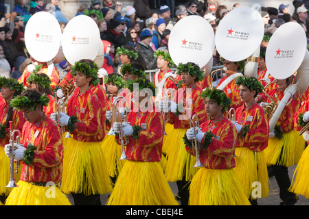 Mitglieder der Na Koa Ali ' i Hawaii All-State Marching Band ausführen während der 2011 Macy's Thanksgiving Day Parade in New York. Stockfoto