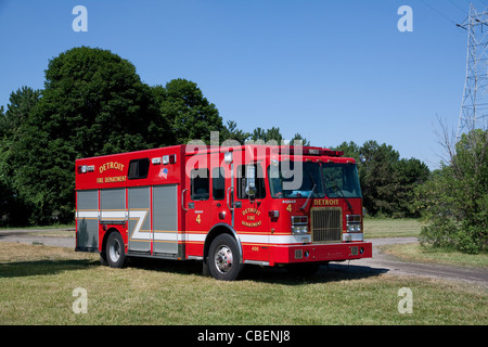 Taktische Mann macht Rescue Squad 4 Detroit Feuerwehr Detroit Michigan Stockfoto