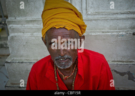 Turban Menschen in Indien besuchen die Sikhs auf den goldenen Tempel in Amritsar im nördlichen Indien Blick von indischen, Porträt von einem Stockfoto