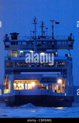 Red Funnel Autofähre Stockfoto