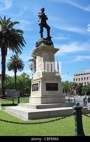 Statue von Major General Charles George Gordon in Spring Street, Melbourne, außerhalb des Treasury-Gebäudes. Stockfoto