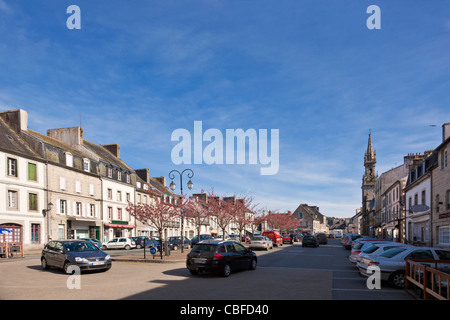 Hauptplatz in Huelgoat, Finistere, Bretagne, Frankreich Stockfoto