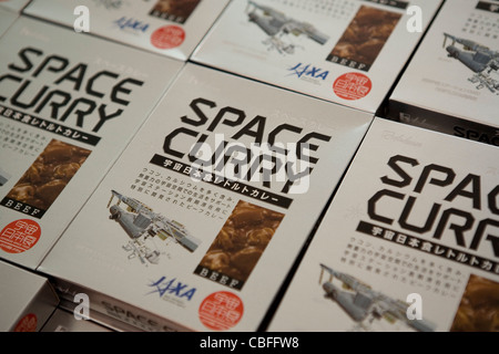 Ein Paket von Curry-Sauce von der Japan Aerospace Exploration Agency (JAXA) als japanische Raum Lebensmittel anerkannt. Stockfoto