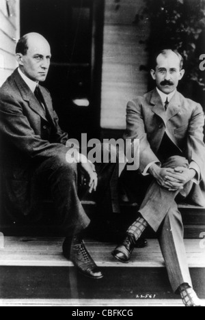 Gebrüder Wright, Wilbur, links und Orville Wright. Stockfoto