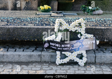 Denkmal für die Toten im KZ Auschwitz II Berkenau WW2 Nazi Stockfoto