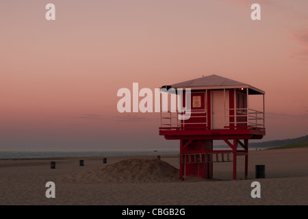 Sonnenuntergang am Strandwache in Michigan City. Stockfoto