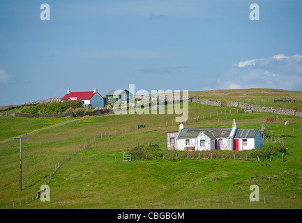 Verstreuten Croft Häuser am Hügel Cruester auf der Insel Bressay, Shetland-Inseln. SCO 7770 Stockfoto