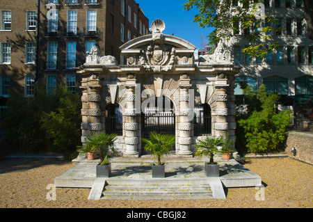 York Wassertor in Victoria Embankment Gardens park central London England UK Europe Stockfoto