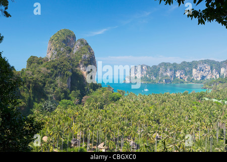 Aussichtspunkt zu Hut Rai Leh West, Thailand Stockfoto