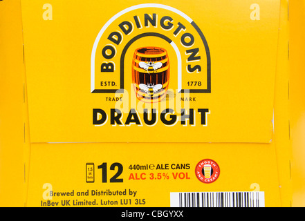 12-Pack mit Boddingtons Tiefgang bitter England UK Stockfoto