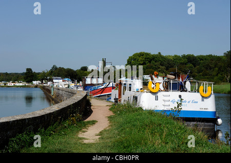 Etang de Baye Teich und Nivernais Kanal, Nationalpark Morvan, Nièvre, Burgund, Frankreich Stockfoto