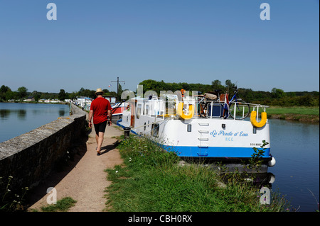 Etang de Baye Teich und Nivernais Kanal, Nationalpark Morvan, Nièvre, Burgund, Frankreich Stockfoto