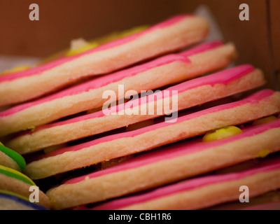 Cookies auf dem Display auf dem örtlichen Bauernmarkt. Stockfoto