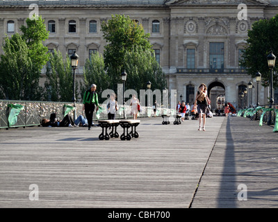 Pont des Arts, Seineufer, Louvre Museum, St Germain des Prés, Altstadt, Paris 6, Frankreich, Academie Francaise Stockfoto