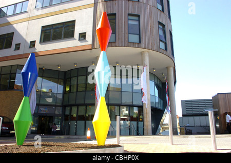 Den vorderen Eingang in die neue Royal Alexandra Kinderkrankenhaus in Brighton Stockfoto