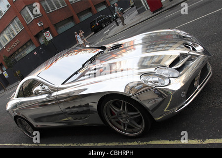 Mercedes SLR Brabus Auto, hier in der Great Portland Street, London gesehen. Stockfoto