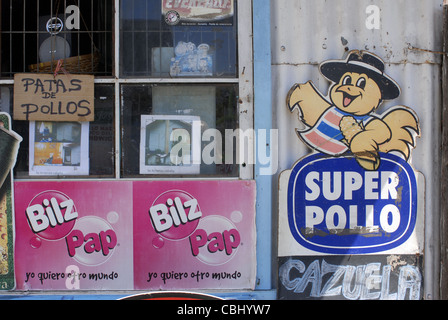 Shop und Restaurant Achao, Quinchao Insel, Chiloé, Lake District, Chile Stockfoto