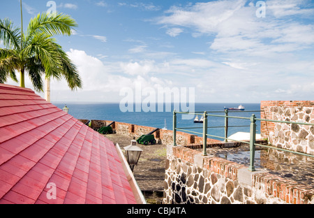Kanonen über Hafen Fort Oranje Oranjestad Sint Eustatius Insel in der Karibik Niederlande Stockfoto