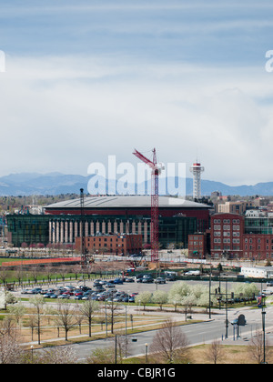 Pepsi Center Blick aus der Innenstadt in Denver, Colorado. Stockfoto