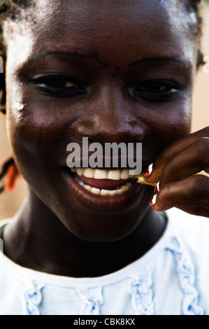 Porträt einer jungen Frau aus Benin. Stockfoto