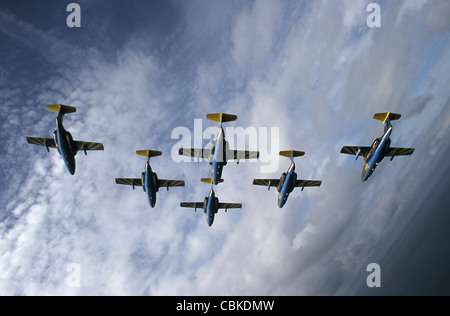 Saab 105 Jet Trainer der schwedischen Luftwaffe Anzeige Mannschaft, Team 60. Stockfoto