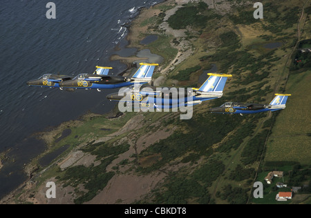 Angelholm, Schweden - Saab 105 Jet Trainer der schwedischen Luftwaffe Anzeige Mannschaft, Team 60. Stockfoto