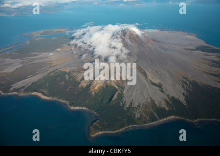 September 2007 - Luftbild von Mount St. Augustine Vulkan, Cook Inlet, Alaska, USA. Stockfoto