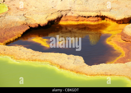 27. Januar 2011 - Dallol geothermische Gebiet, Kalium Salzlagerstätten durch gebildet Sole-Thermalbad, Danakil-Senke, Äthiopien. Stockfoto