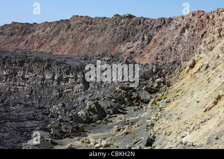 30. Januar 2011 - Caldera-Wand und Norden Krater, Vulkan Erta Ale, Danakil-Senke, Äthiopien. Stockfoto