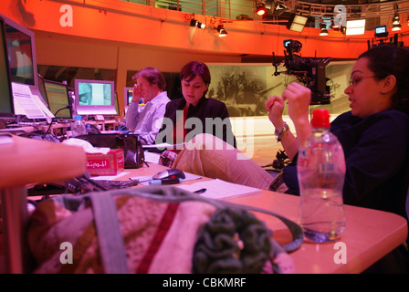 Die Szene im Newsroom der Al Jazeera English in Doha. Stockfoto