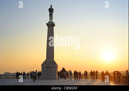 Statue des Siegers oder Statue des Sieges ist ein Denkmal in der Kalemegdan-Festung in Belgrad, errichtet 1928 Stockfoto