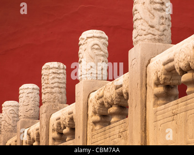 Fassaden und Dächer Details, Verbotene Stadt in Peking. Kaiserpalast in China. Stockfoto