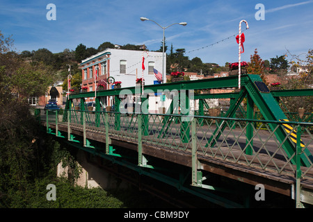 USA, California, Southern California, Arroyo Grande, Stadtbrücke Stockfoto