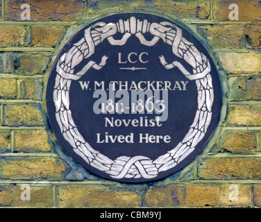 Blaue Plakette, William Makepeace Thackeray, Young Street, Kensington, London England UK Englisch Plaketten Schriftsteller Autor Autoren Stockfoto