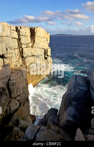 Die Lücke, ein Beispiel der Verwitterung entlang der Küste in der Nähe von Albany, Western Australia. Stockfoto