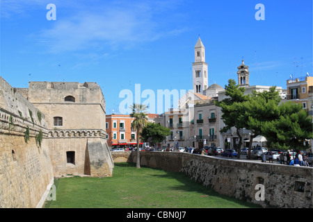 Südwand des schwäbischen Burg Castello Svevo, Piazza Federico 2 di Hohenstaufen, Bari Vecchia, Apulien, Puglia, Adria, Europa Stockfoto