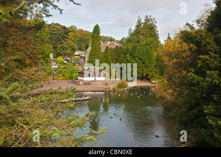 Grange über Sand, Park, See, Ziergärten, Lake District, Cumbria, England Stockfoto