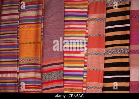 Bunte Teppiche in Marrakesch Stockfoto