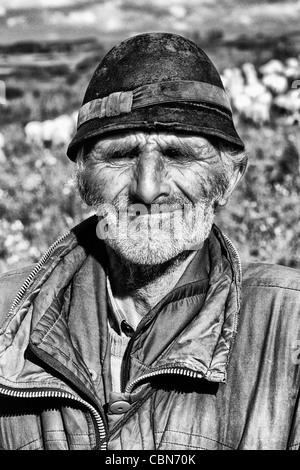 Kroatien Küste Porträt der älteren Schafe Herder in der Nähe von Dubrovnik Kroatien Stockfoto