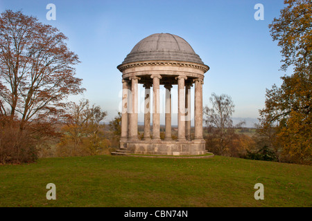 Die Rotunde in Petworth Park, West Sussex, England, wurde für die 2. Earl Egremont errichtet. Stockfoto