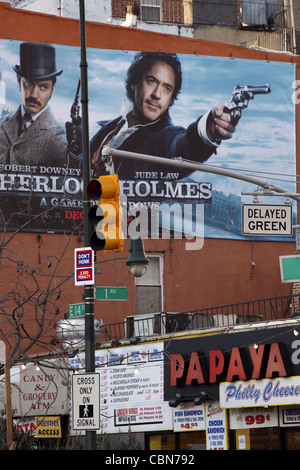 Chaotisches Durcheinander Straßenszene, Lower East Side von Manhattan, 14th Street & 1st Avenue, New York City, NY, USA Stockfoto
