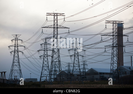 Eine Aluminium schmelzen Anlage am Stadtrand von Ashington in Northumberland, England. Stockfoto