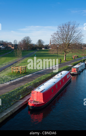 Der Fluss Cam im Hochsommer üblich, Cambridge, England. Stockfoto