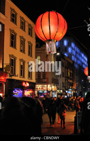 London Chinatown Whitcomb Street festliche Laternen, Großbritannien. Stockfoto