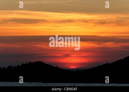 Sonnenuntergang über Telendos Griechenland Stockfoto