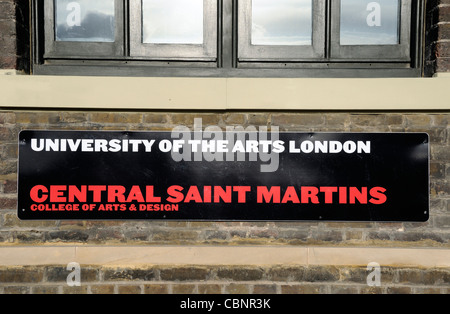 Melden Sie Central Saint Martins College Kunst & Design University of the Arts London Kings Cross Central N1C London England UK Stockfoto