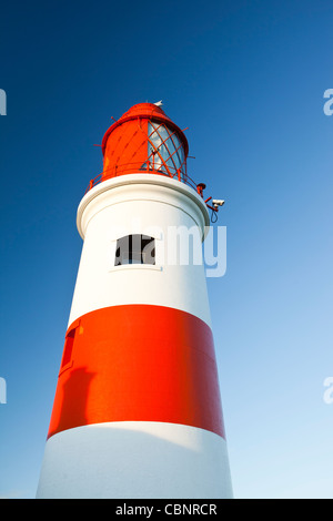 Souter Leuchtturm zwischen Sunderland und Newcastle war der erste Leuchtturm zuverlässig mit Strom versorgt werden. Stockfoto