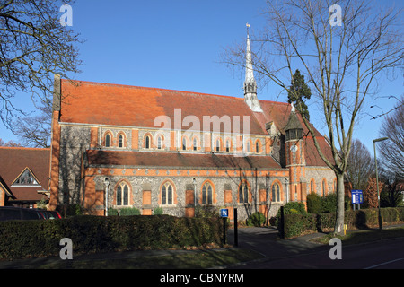 Heiliges Marys Kirche, der Avenue, Worcester Park Surrey England UK Stockfoto