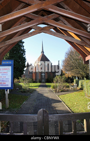 Heiliges Marys Kirche, der Avenue, Worcester Park Surrey England UK Stockfoto