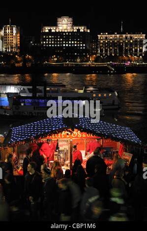 Londoner Southbank Centre Weihnachtsmärkte 2011, UK. Stockfoto